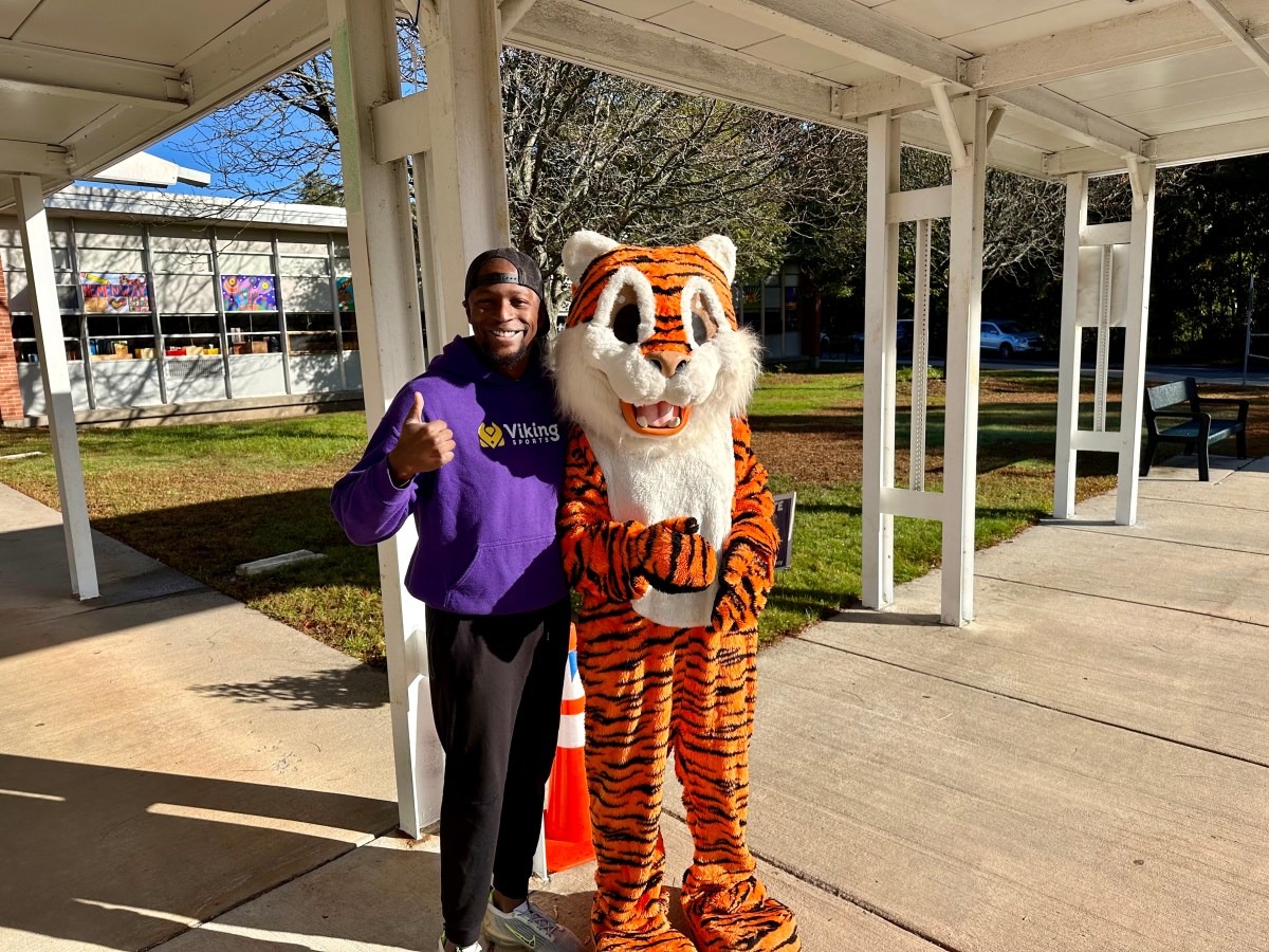 From Viking Sports Clinics to Ultimate Experiences: A Journey of Community Building and Impactful&nbsp;Fun